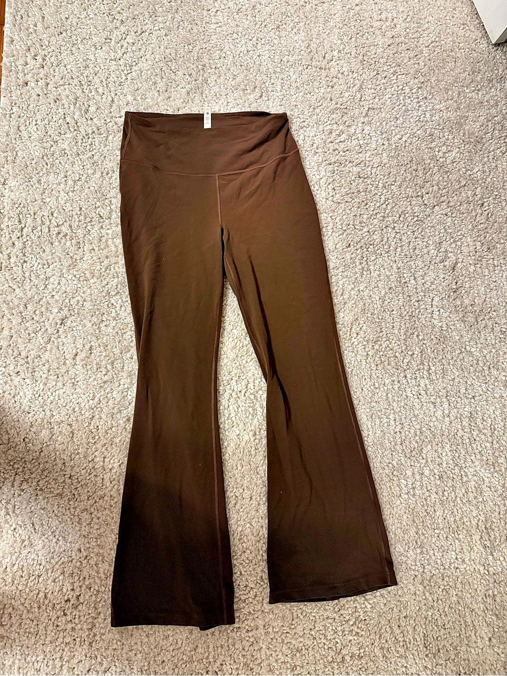 lululemon Groove Super-High-Rise Flared Pant *Nulu Brown Size 12